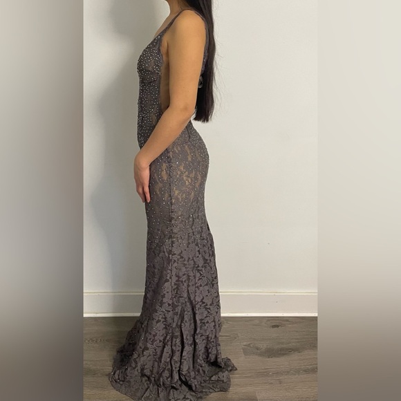 BEADED LACE FITTED SLEEVELESS GOWN BY JOVANI 48994 - Picture 11 of 16